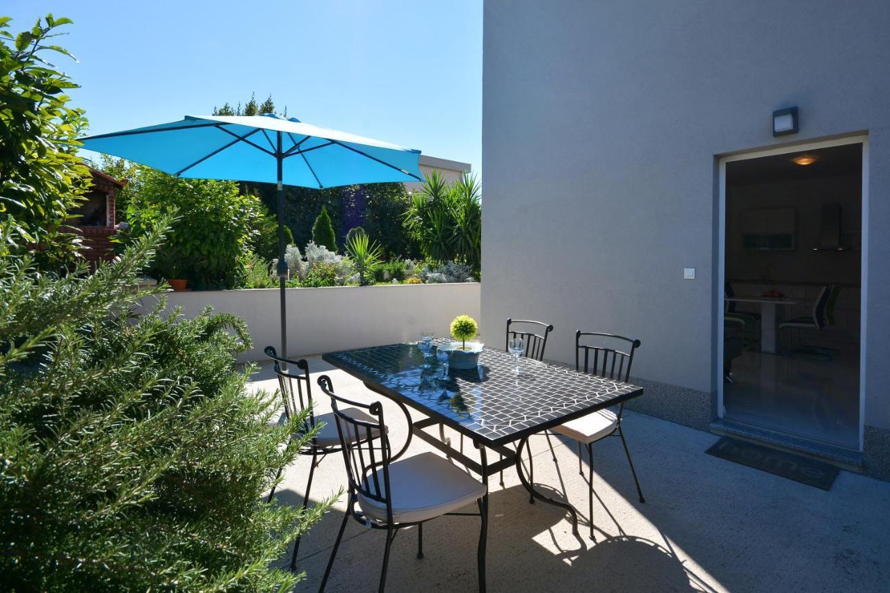 Seas The Day Apartments Podstrana Exterior foto
